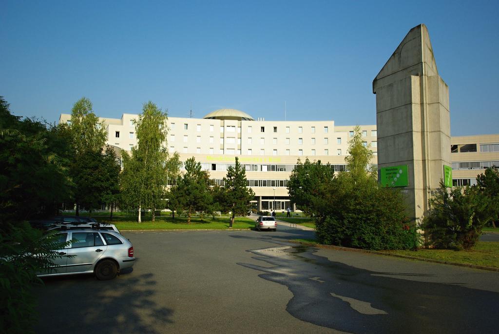 Kolej Akademie Hotel Brünn  Kültér fotó