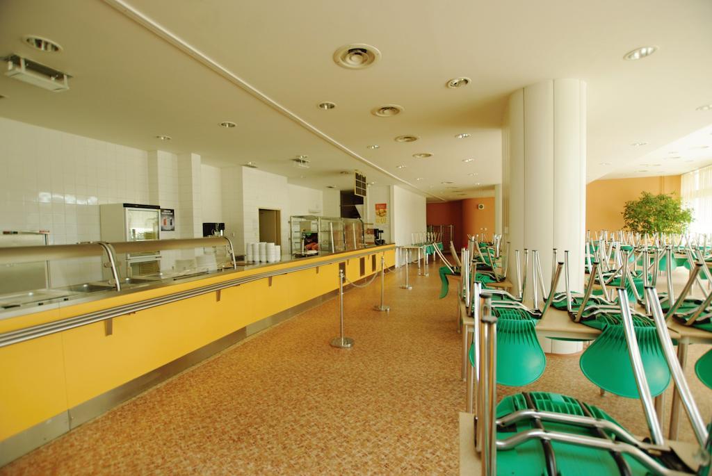 Kolej Akademie Hotel Brünn  Kültér fotó