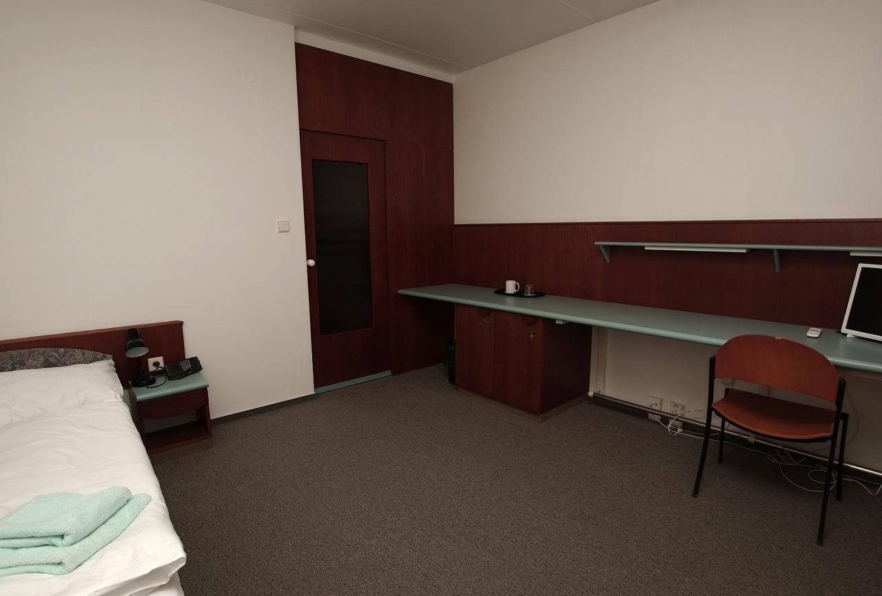 Kolej Akademie Hotel Brünn  Kültér fotó
